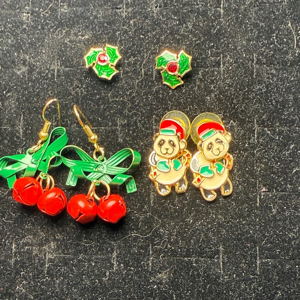 Bundle Vintage Festive Green and‎ Red Earrings Set